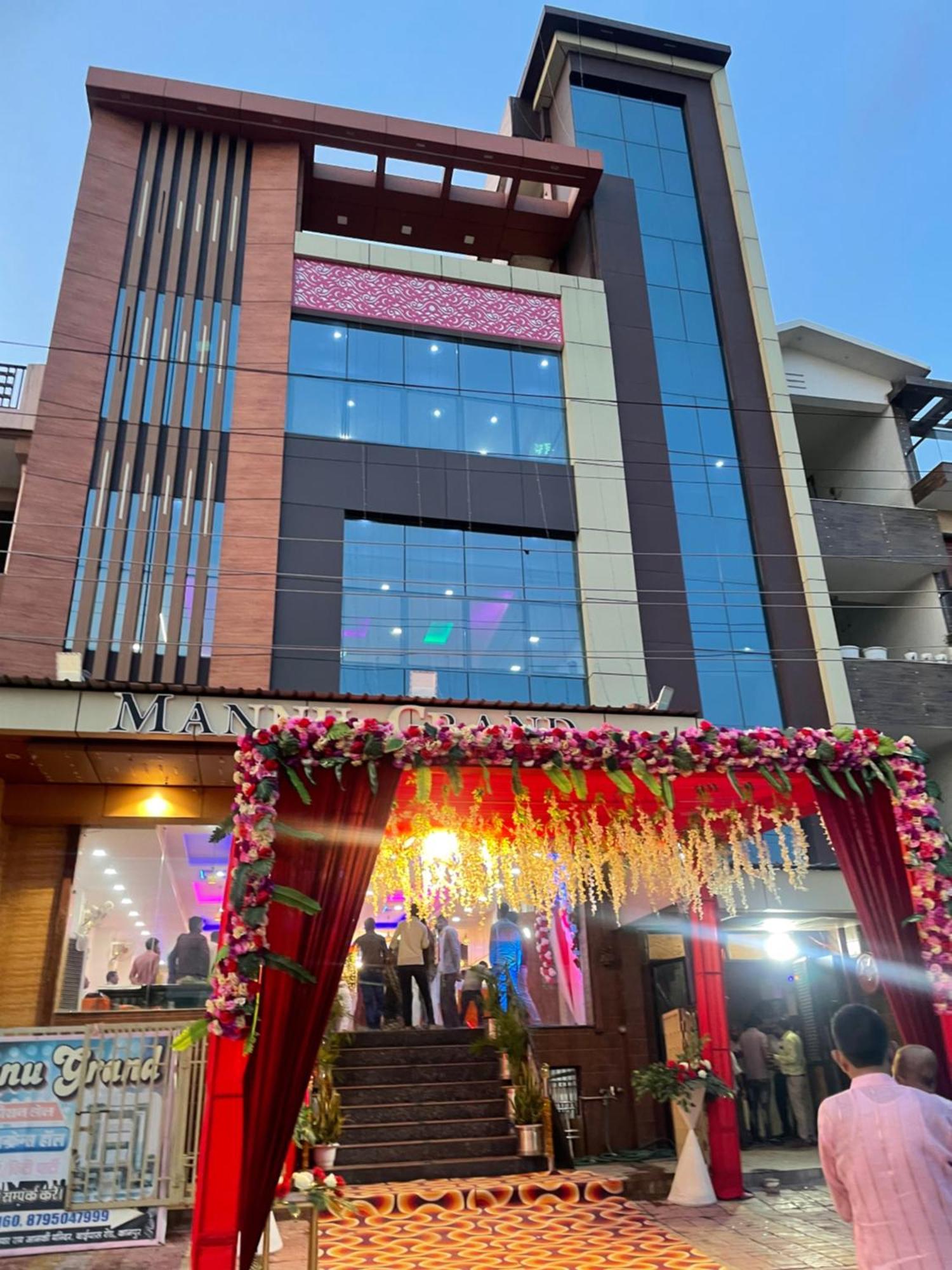 Hotel Mannu Grand Kanpur Eksteriør billede