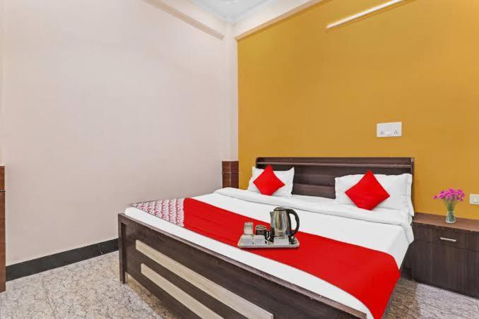 Hotel Mannu Grand Kanpur Eksteriør billede