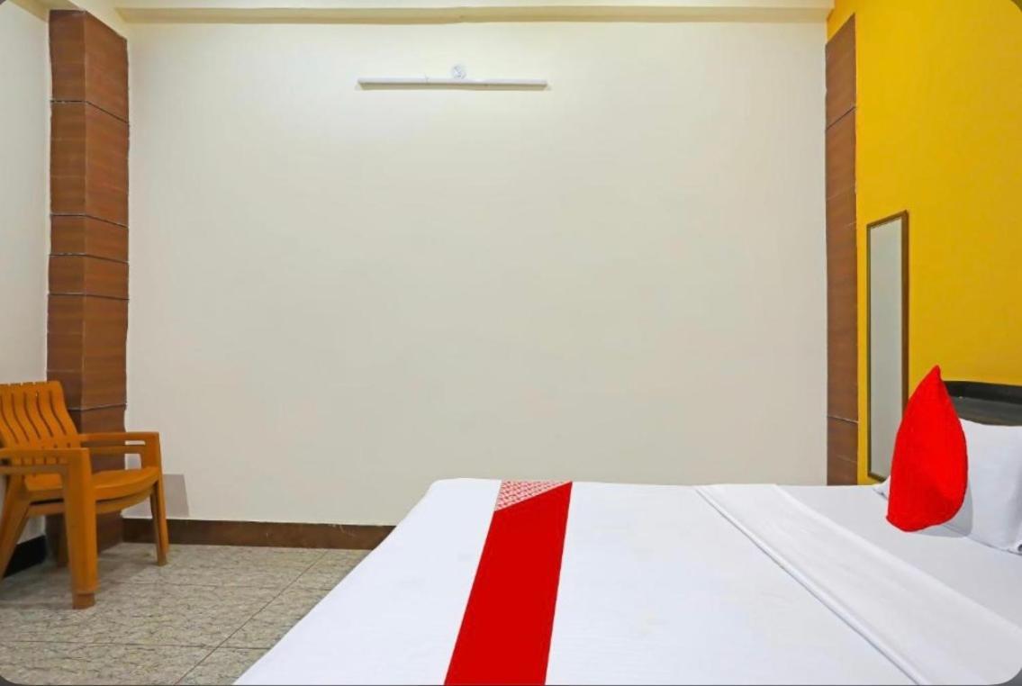Hotel Mannu Grand Kanpur Eksteriør billede